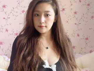 QiqiJohn Amateur Masturbating